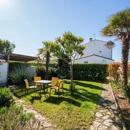 Ile De Re Le Petit Village Lancien Chai N4 *